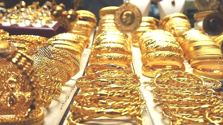 Ons altın güne 4 bin 333 dolarlık fiyatla başladı. Gün içerisinde altın, en düşük 4 bin 282 dolar, en yüksek ise 4 bin 335 dolar seviyelerine ulaştı.